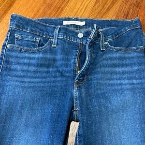 311 Shaping Skinny Jeans from Levi’s in size 29. 29x28